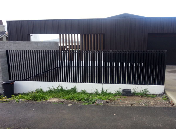 Steel-fencing